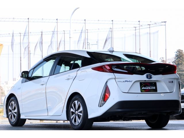 TOYOTA PRIUS PHV 2021 Image 31