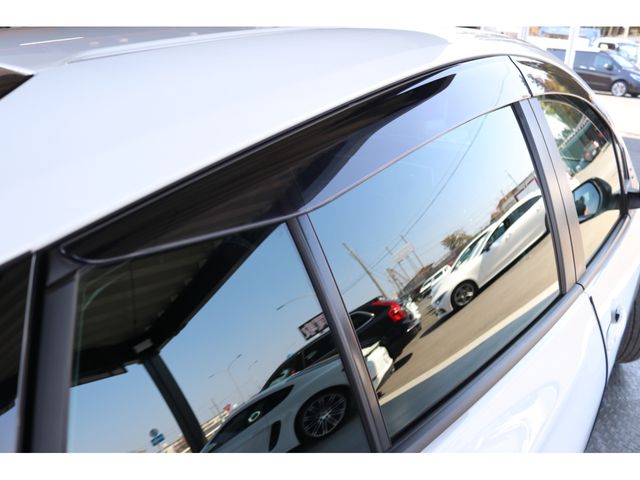 TOYOTA PRIUS PHV 2021 Image 31