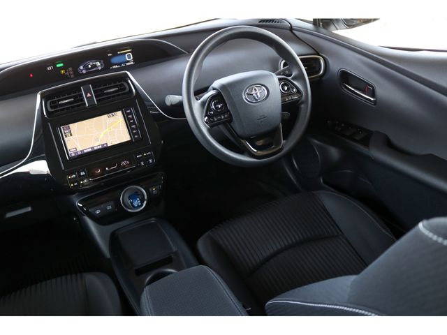 TOYOTA PRIUS PHV 2021 Image 31