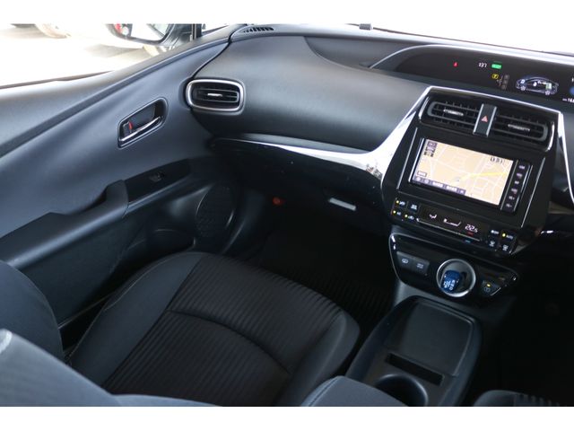 TOYOTA PRIUS PHV 2021 Image 31