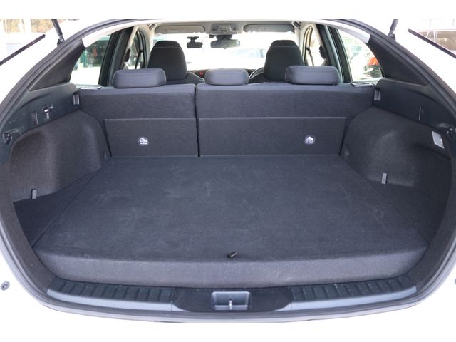 TOYOTA PRIUS PHV 2021 Image 31