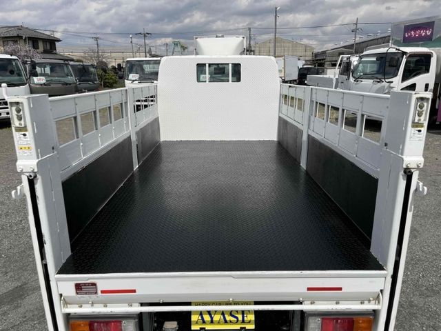 MITSUBISHI CANTER 2019 Image 31