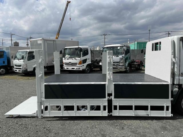 MITSUBISHI CANTER 2019 Image 31