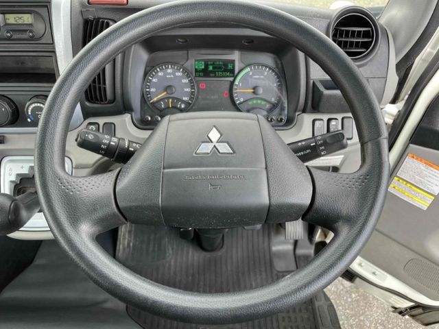 MITSUBISHI CANTER 2019 Image 31