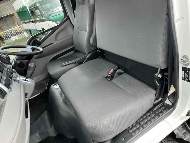 MITSUBISHI CANTER 2019 Image 31
