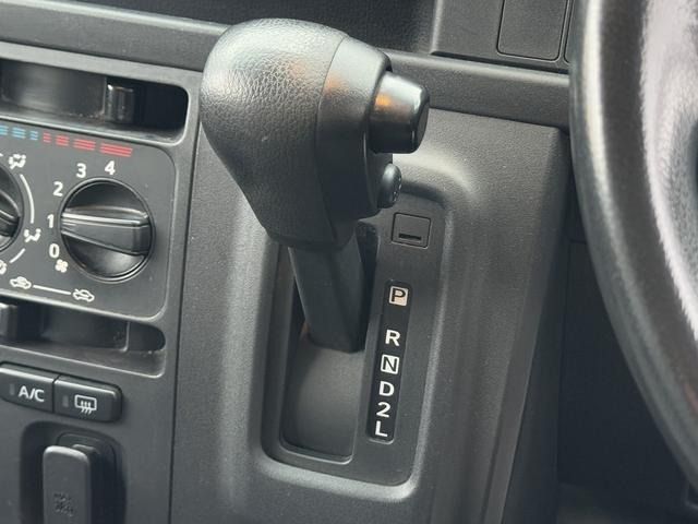 DAIHATSU HIJET CARGO 2017 Image 31