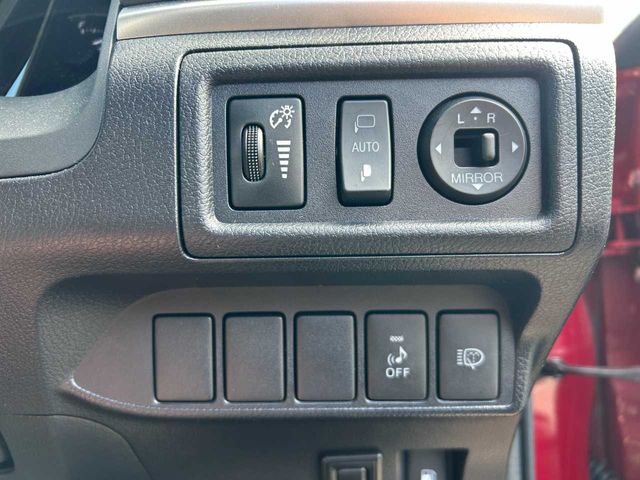 TOYOTA LEXUS CT200H 2011 Image 31