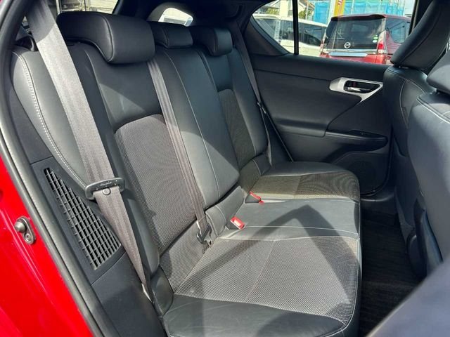 TOYOTA LEXUS CT200H 2011 Image 31