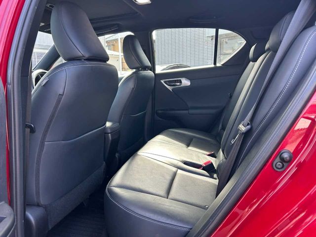 TOYOTA LEXUS CT200H 2011 Image 31