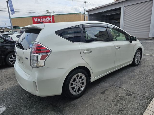 TOYOTA PRIUS ALPHA 2019 Image 31