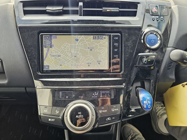 TOYOTA PRIUS ALPHA 2019 Image 31