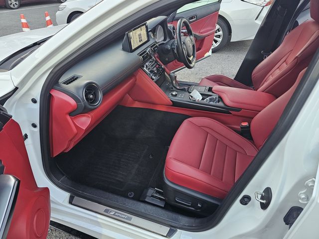 TOYOTA LEXUS IS300H 2023 Image 31