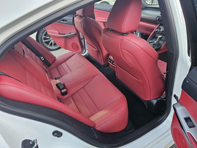 TOYOTA LEXUS IS300H 2023 Image 31