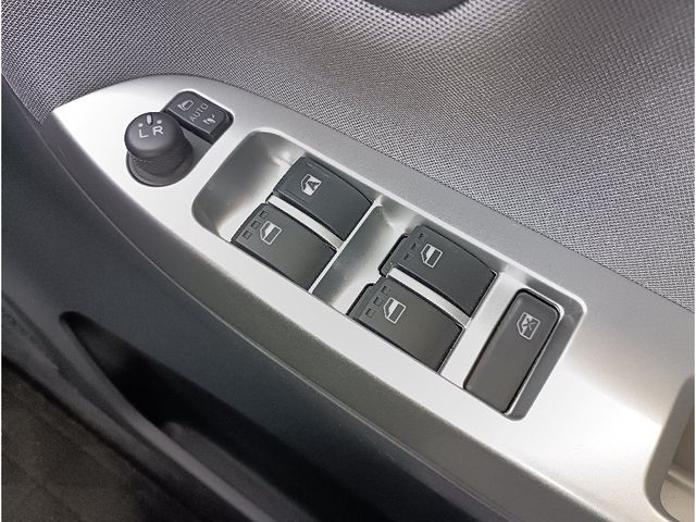 DAIHATSU CAST ACTIVA 4WD 2016 Image 31