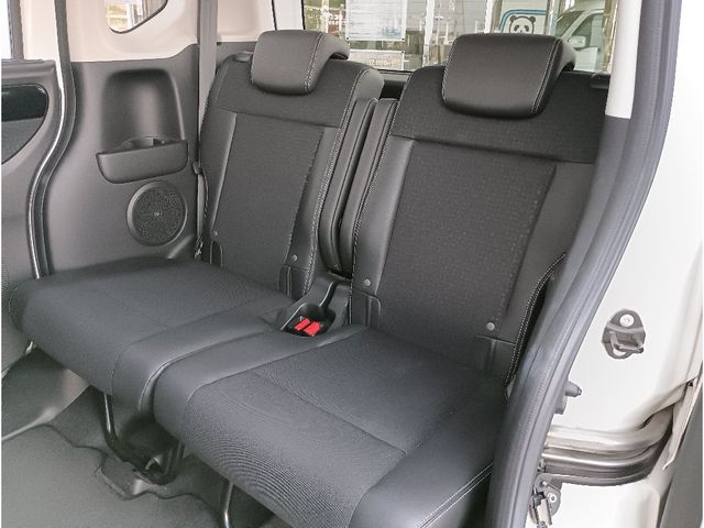 HONDA N BOX CUSTOM 2015 Image 31