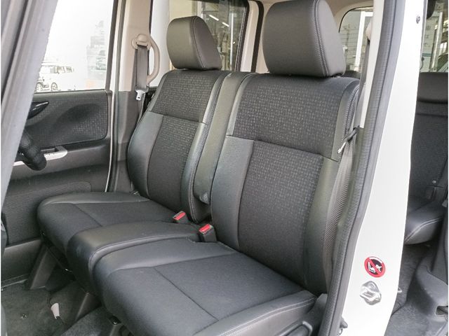 HONDA N BOX CUSTOM 2015 Image 31