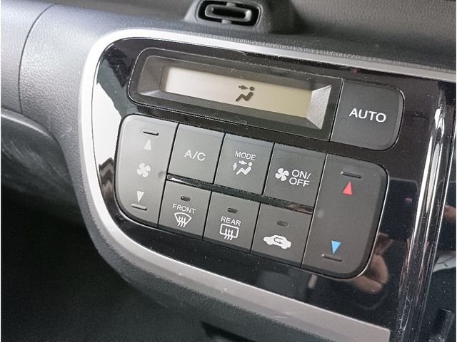 HONDA N BOX CUSTOM 2015 Image 31