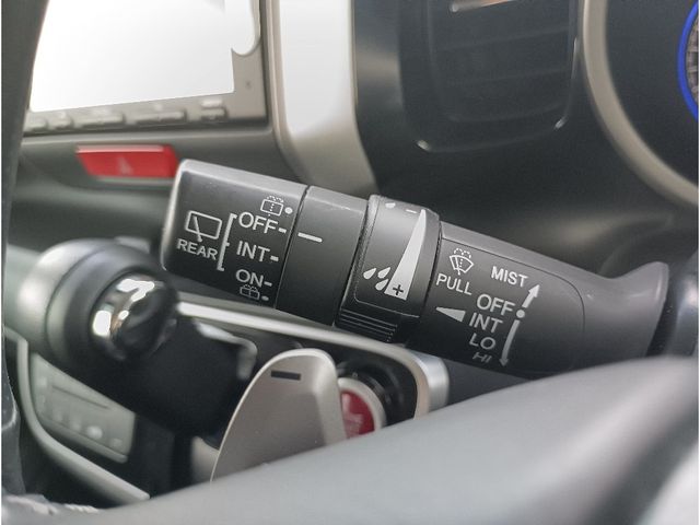 HONDA N BOX CUSTOM 2015 Image 31