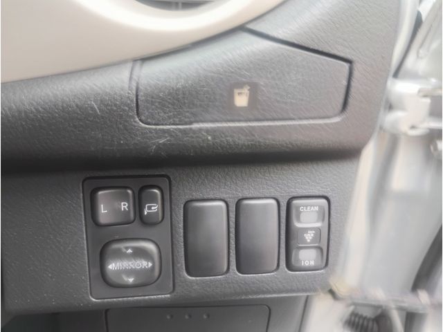 DAIHATSU MIRA GINO 2005 Image 31