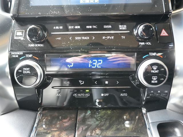 TOYOTA ALPHARD 2016 Image 31