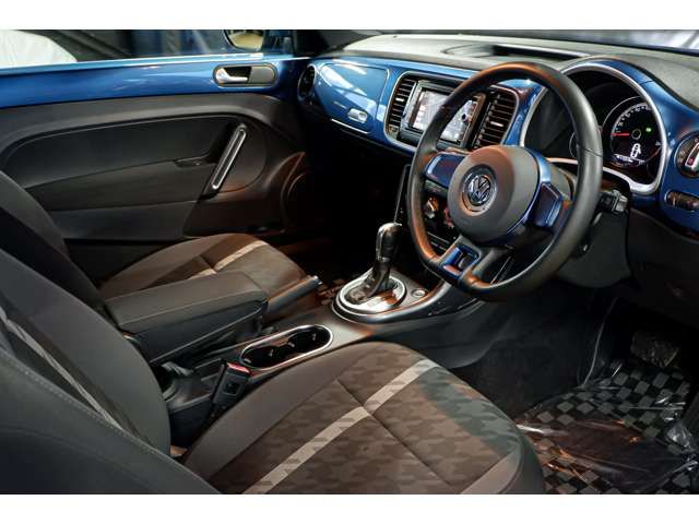 VOLKSWAGEN THE BEETL 2016 Image 31