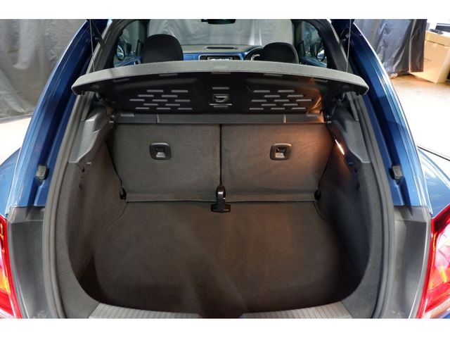 VOLKSWAGEN THE BEETL 2016 Image 31