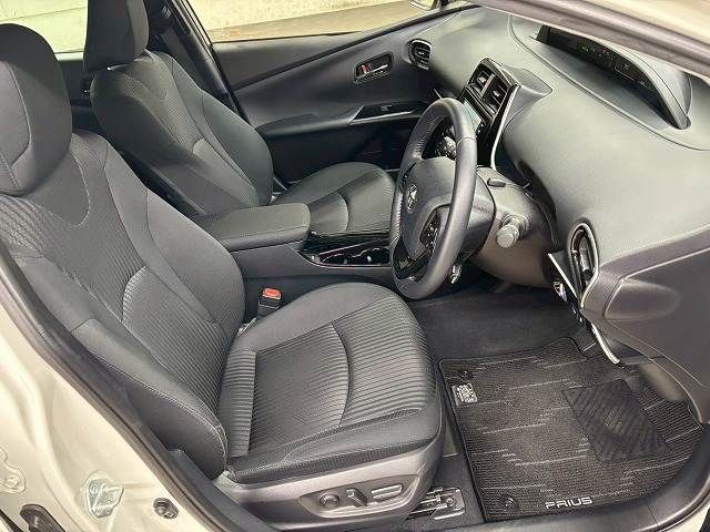 TOYOTA PRIUS 2019 Image 31