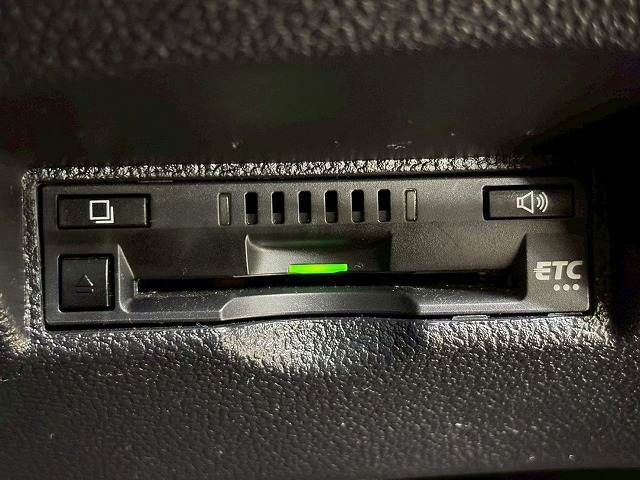 TOYOTA PRIUS 2019 Image 31