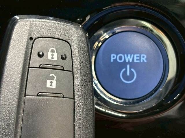 TOYOTA PRIUS 2019 Image 31