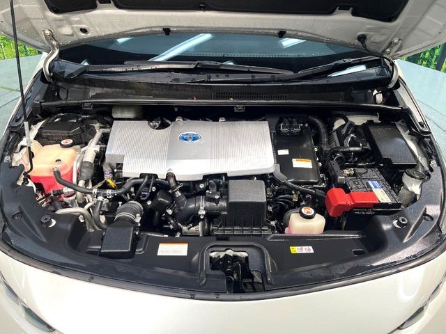 TOYOTA PRIUS PHV 2018 Image 31