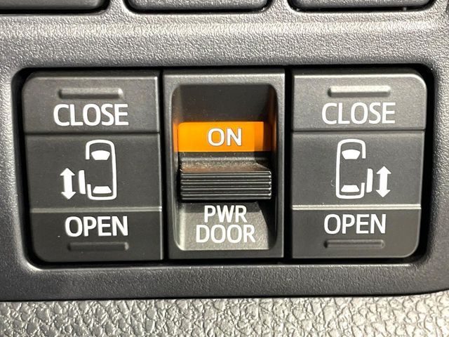 TOYOTA VOXY 2021 Image 31