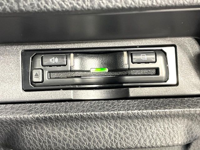 TOYOTA VOXY 2021 Image 31