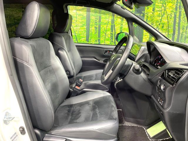 TOYOTA VOXY 2021 Image 31