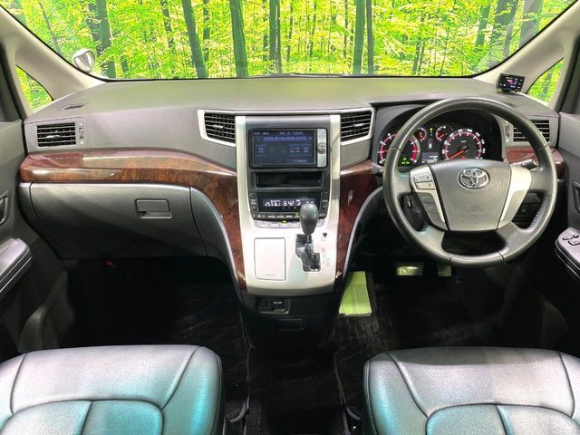 TOYOTA VELLFIRE 2012 Image 31