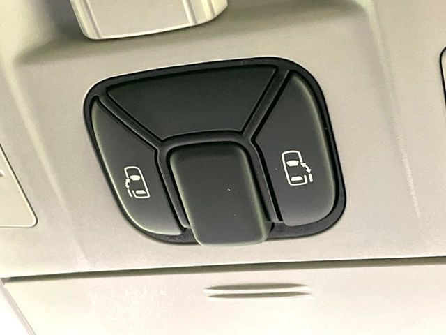 TOYOTA VELLFIRE 2012 Image 31