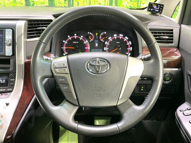 TOYOTA VELLFIRE 2012 Image 31