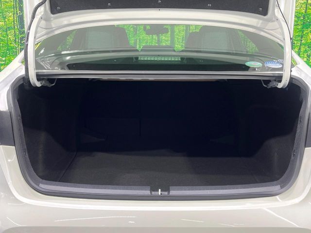 TOYOTA COROLLA SEDAN HYBRID 2019 Image 31