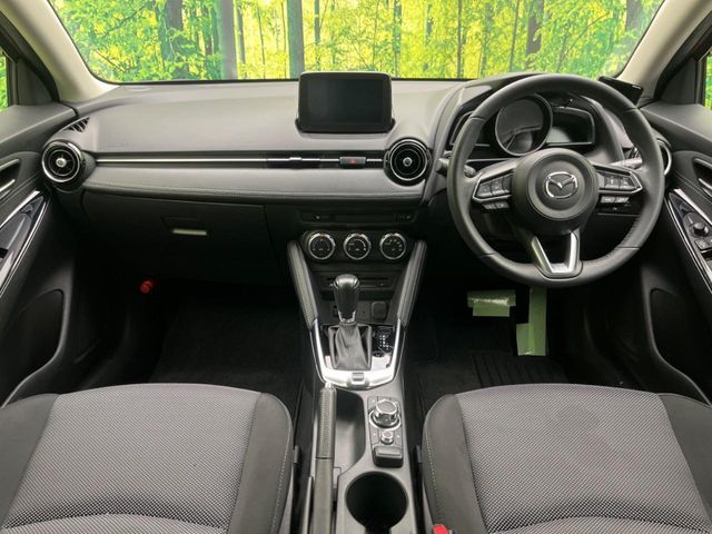 MAZDA DEMIO 2017 Image 31