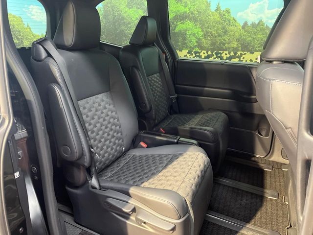 TOYOTA VOXY HYBRID 2023 Image 31