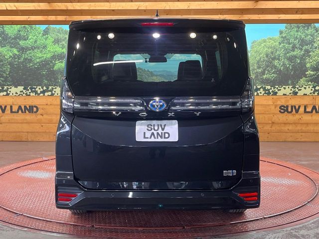 TOYOTA VOXY HYBRID 2023 Image 31