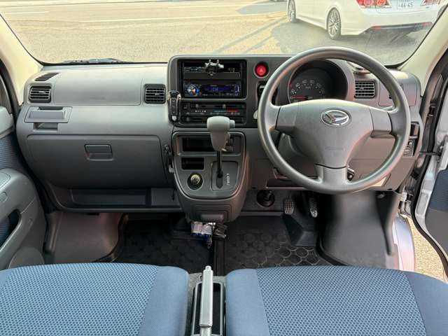 DAIHATSU HIJET CARGO 4WD 2012 Image 31