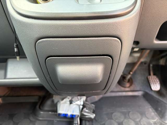 DAIHATSU HIJET CARGO 4WD 2012 Image 31