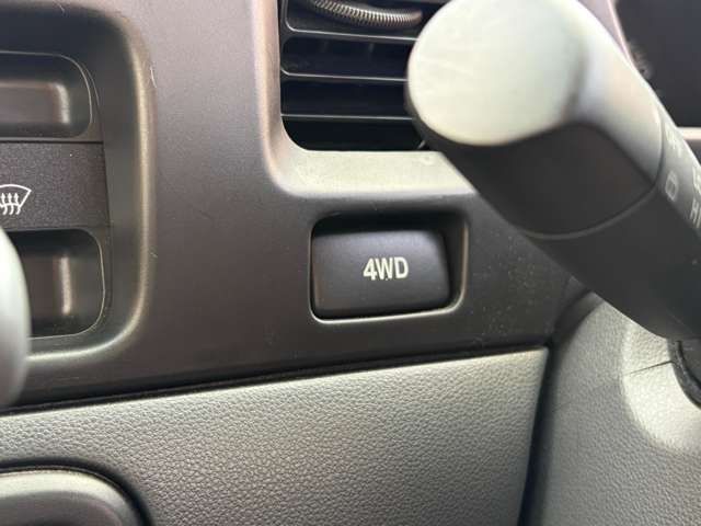 DAIHATSU HIJET CARGO 4WD 2012 Image 31