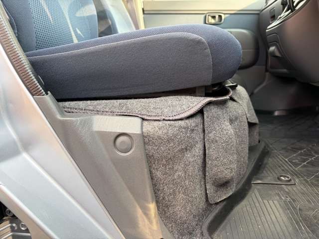 DAIHATSU HIJET CARGO 4WD 2012 Image 31