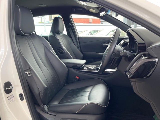 TOYOTA CROWN SEDAN HYBRID 2019 Image 31