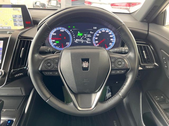 TOYOTA CROWN SEDAN HYBRID 2019 Image 31