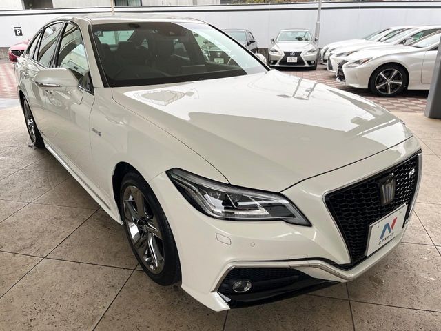 TOYOTA CROWN SEDAN HYBRID 2019 Image 31