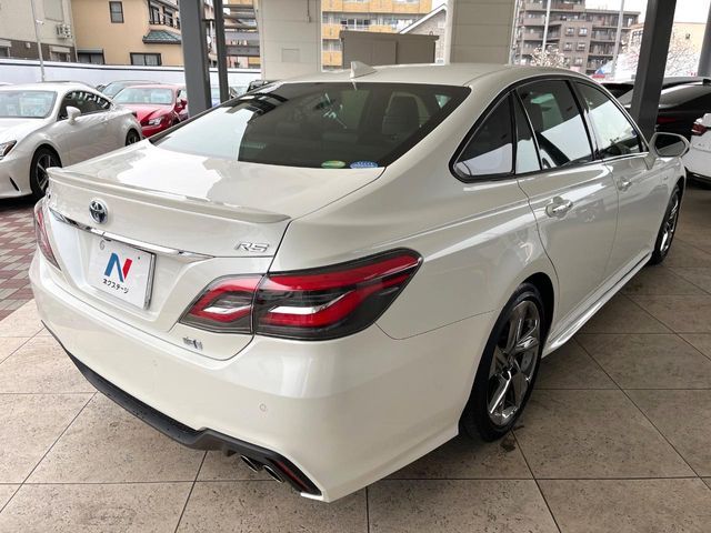 TOYOTA CROWN SEDAN HYBRID 2019 Image 31