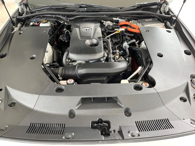 TOYOTA CROWN SEDAN HYBRID 2019 Image 31