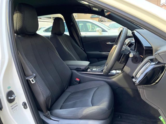 TOYOTA CROWN SEDAN HYBRID 2018 Image 31